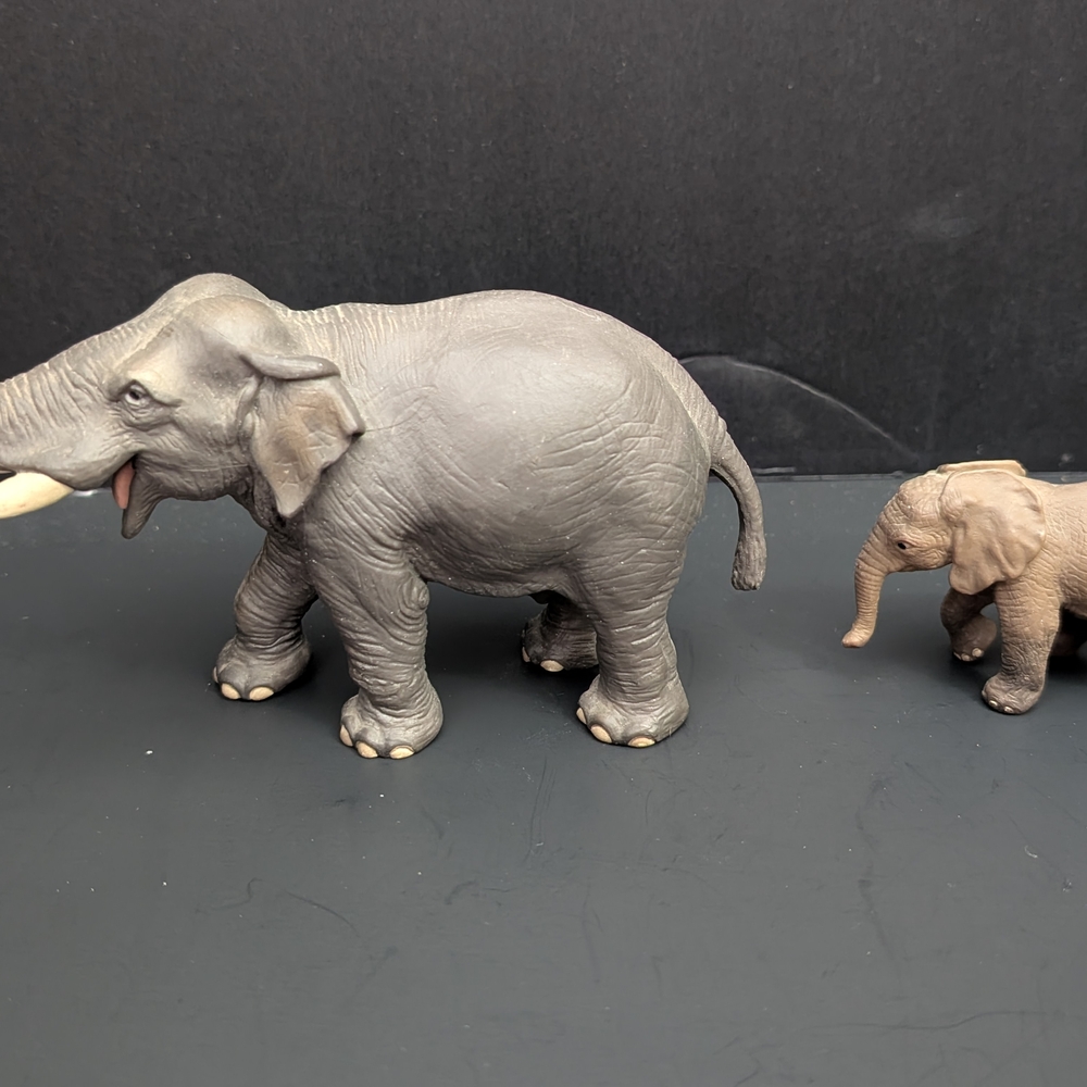 Vintage 1997 & 2003 Schleich elephants